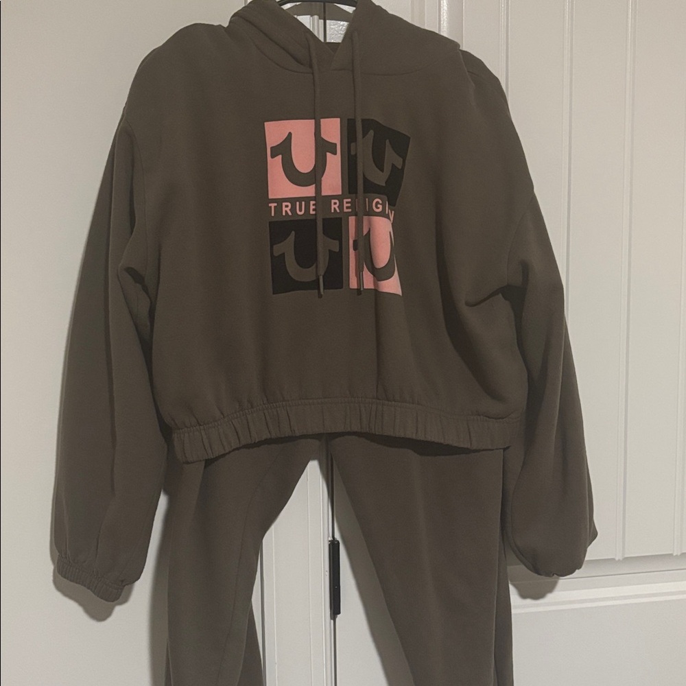 True Religion Women's green jogger set with Pink and Black Logo with the joggers